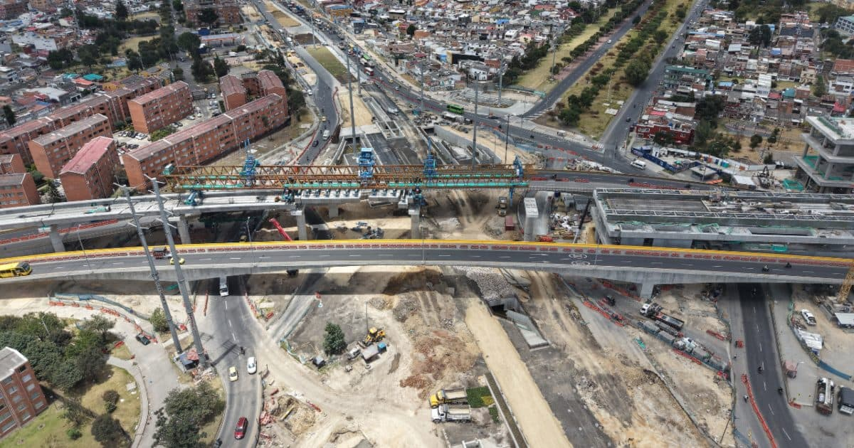 Foto de un frente de obra del Metro de Bogotá