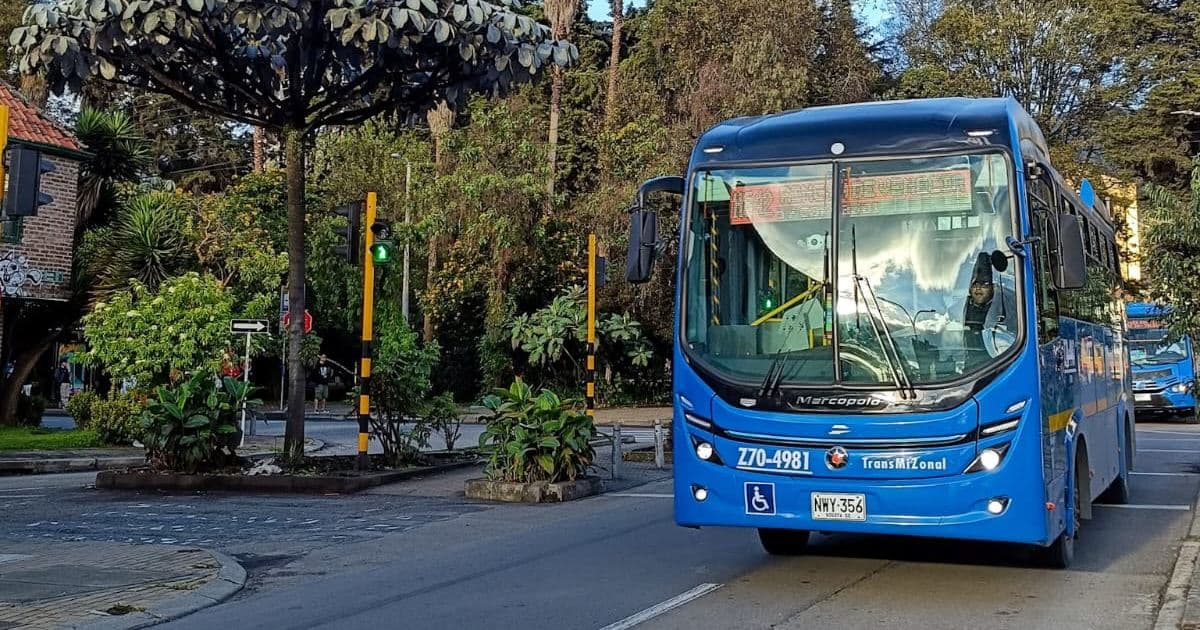 Foto de un bus de TransMiZonal.