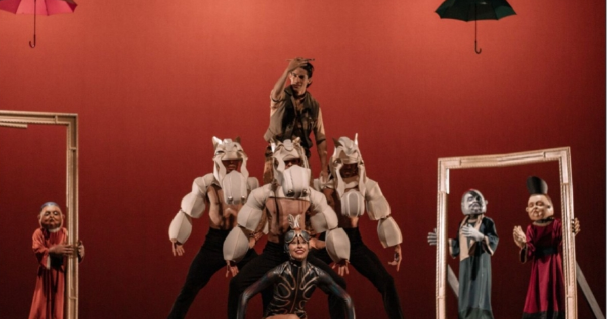 Imagen de cuatro personas personificando los personajes de las obras del maestro Botero