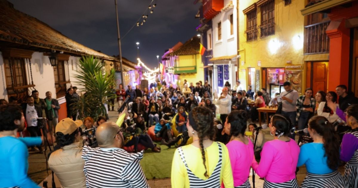 Imagen de varias personas en actividad FUGA