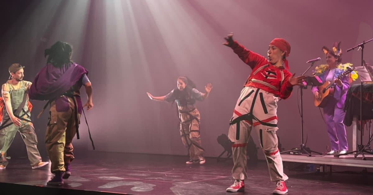 Actores en obra de teatro