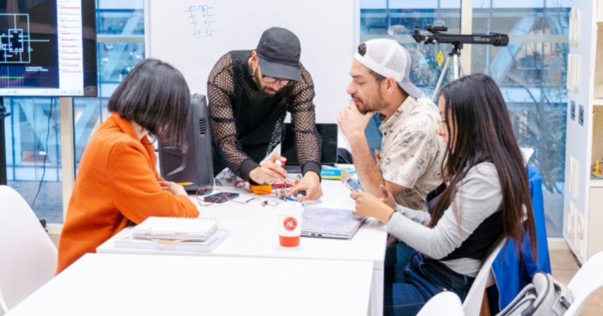 Imagen de Sala LabCo del Centro Felicidad Chapinero 