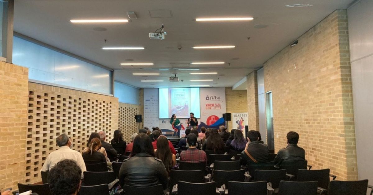 Imagen de conversatorio en Corferias