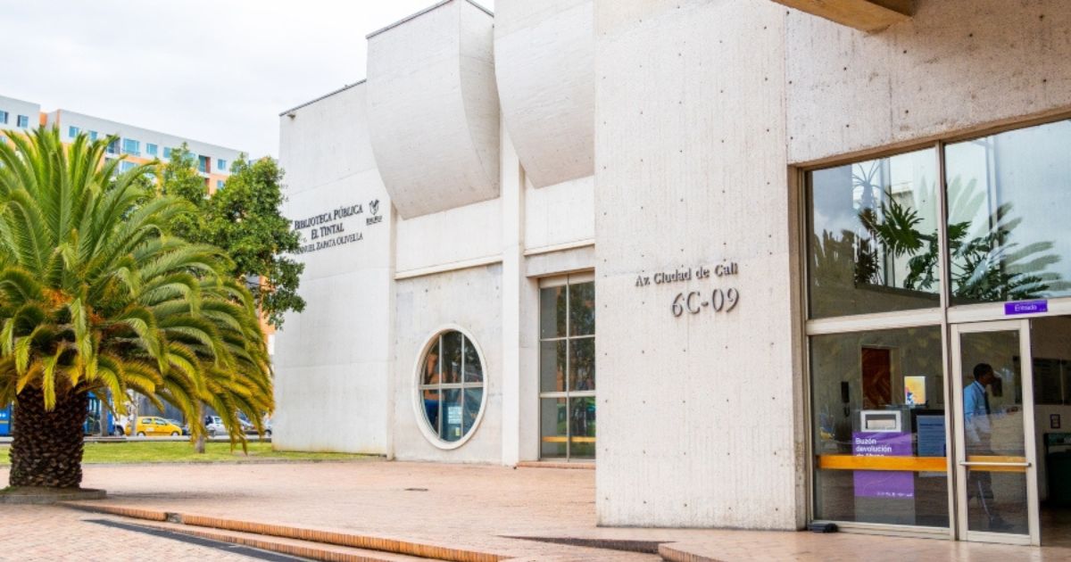 Imagen de exterior de la Biblioteca Pública Manuel Zapata Olivella – El Tintal 