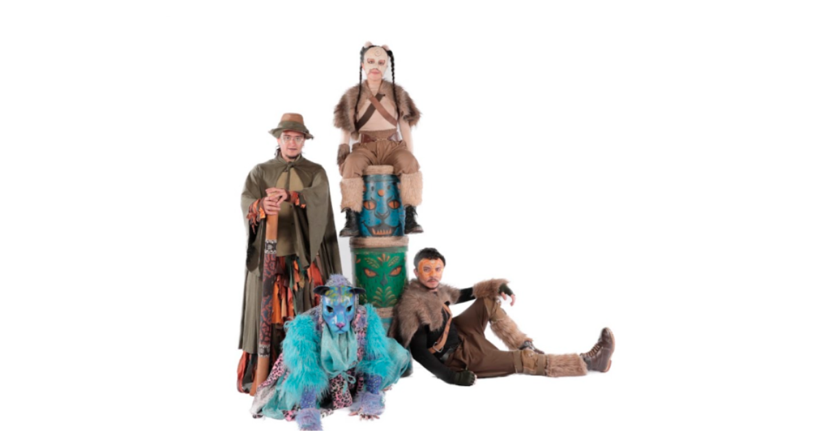 Imagen de los cuatro personajes de la obra de teatro.