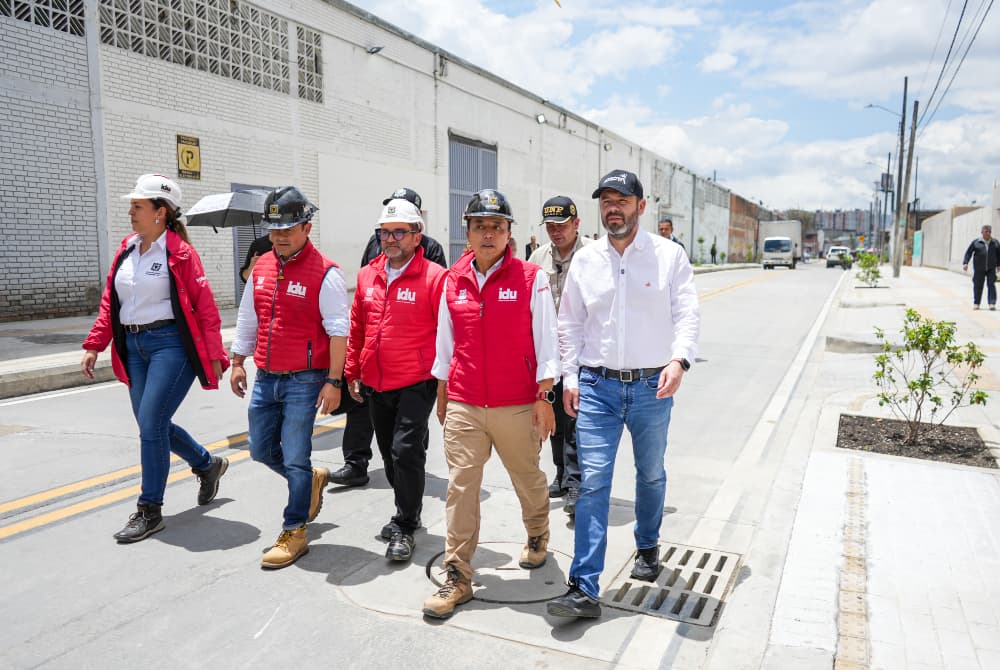 Alcalde Galán entregó 7 nuevos tramos viales en Puente Aranda Bogotá