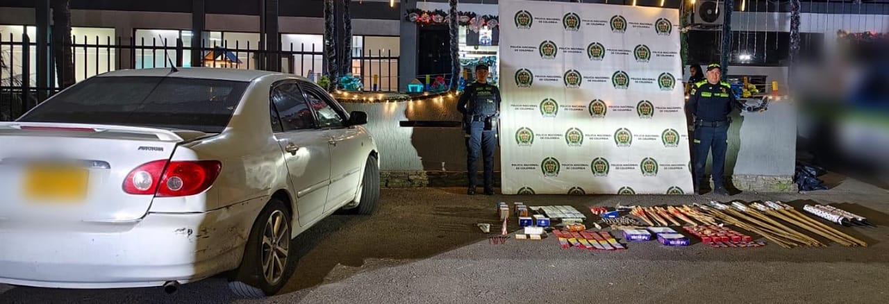 Incautadas 916 unidades pólvora transportadas en vehículo en Bogotá