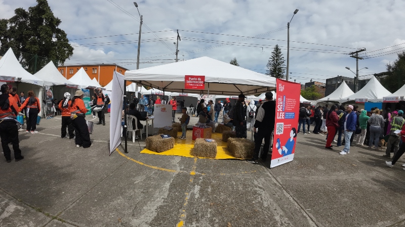 Durante la Feria A Tu Servicio la ciudadanía tendrá a disposición un punto de información para resolver todas sus inquietudes. Foto: Portal Bogotá