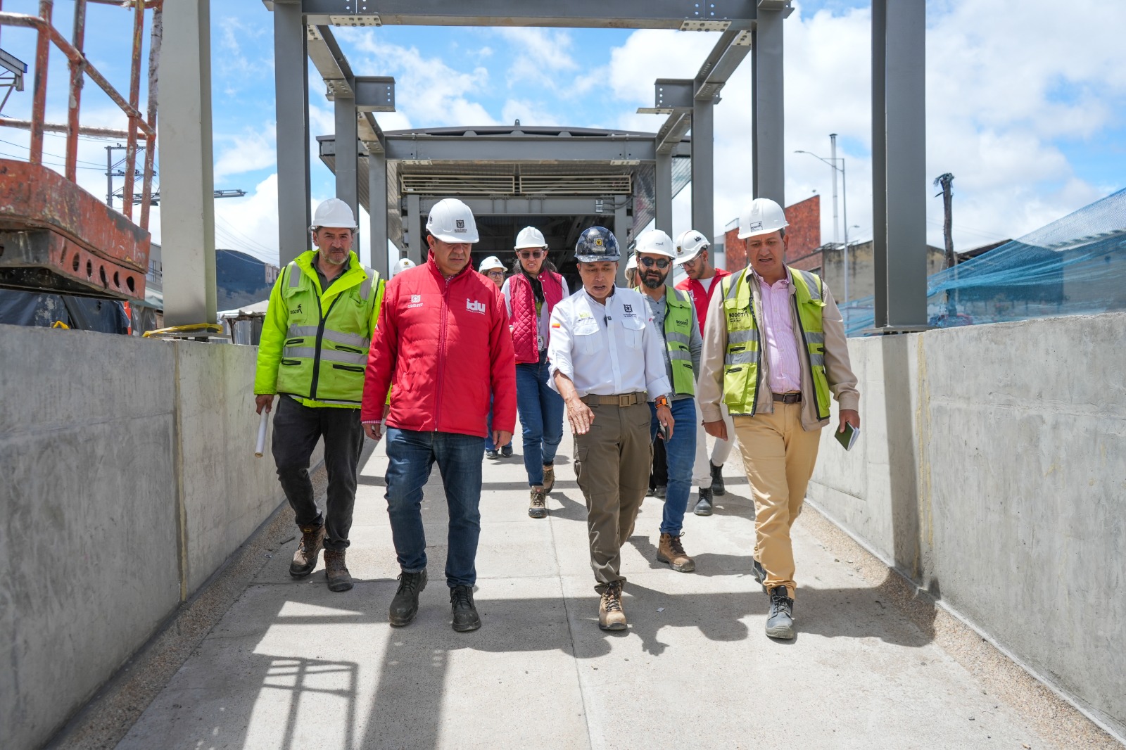 Obras del grupo 4 de la avenida 68 Bogotá alcanzan el 97 % de avance