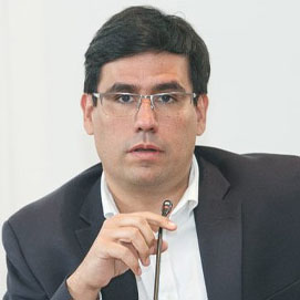 Alfredo Batemán: Secretario de Desarrollo Económico.