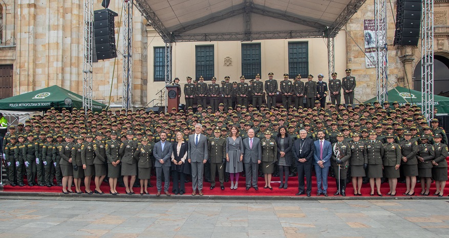 Primer grupo de auxiliares bachilleres mujeres llegan a Bogotá - Foto: Comunicaciones Alcaldía Bogotá / Andrés Sandoval