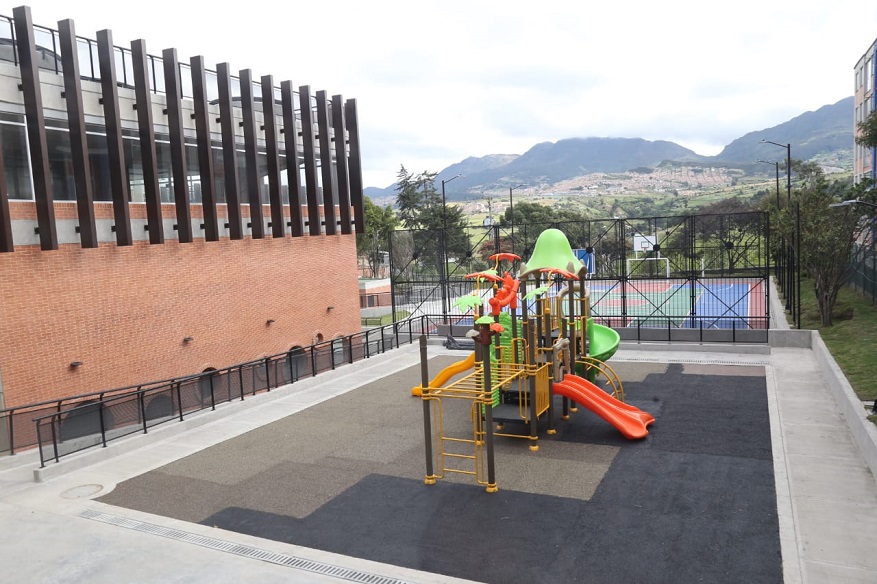Estos son los colegios que la Alcaldía de Enrique Peñalosa le deja a Bogotá - Foto: Comunicaciones Alcaldía/ Diego Bauman