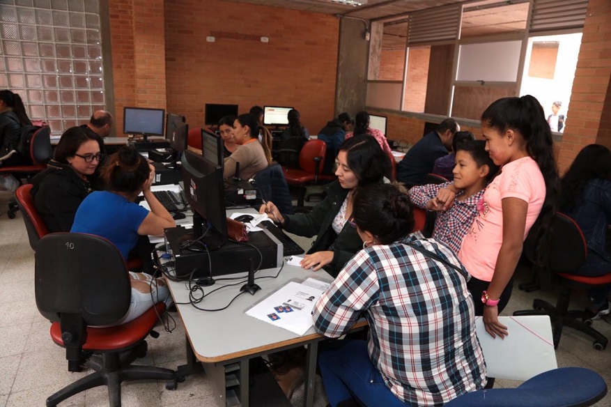 Así se adelantó la Matriculatón en Bogotá - Foto: Secretaría de Educación