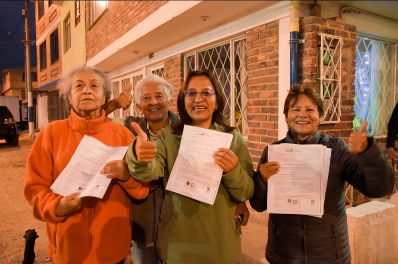 Beneficiarios del proceso de legalización de barrios - Foto: Secretaría de Planeación