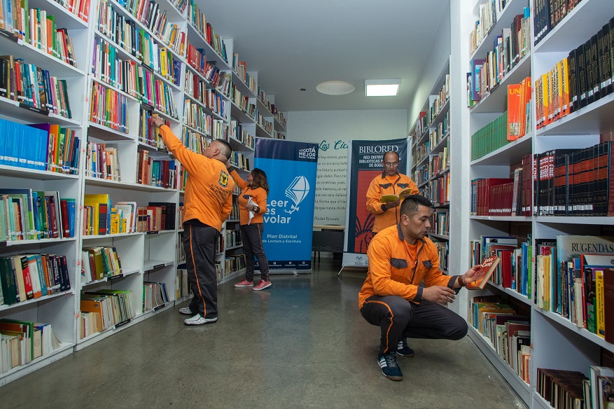 Biblioteca de Cárcel Distrital se une a Biblored - Foto: Comunicaciones Alcaldía / Andrés Sandoval
