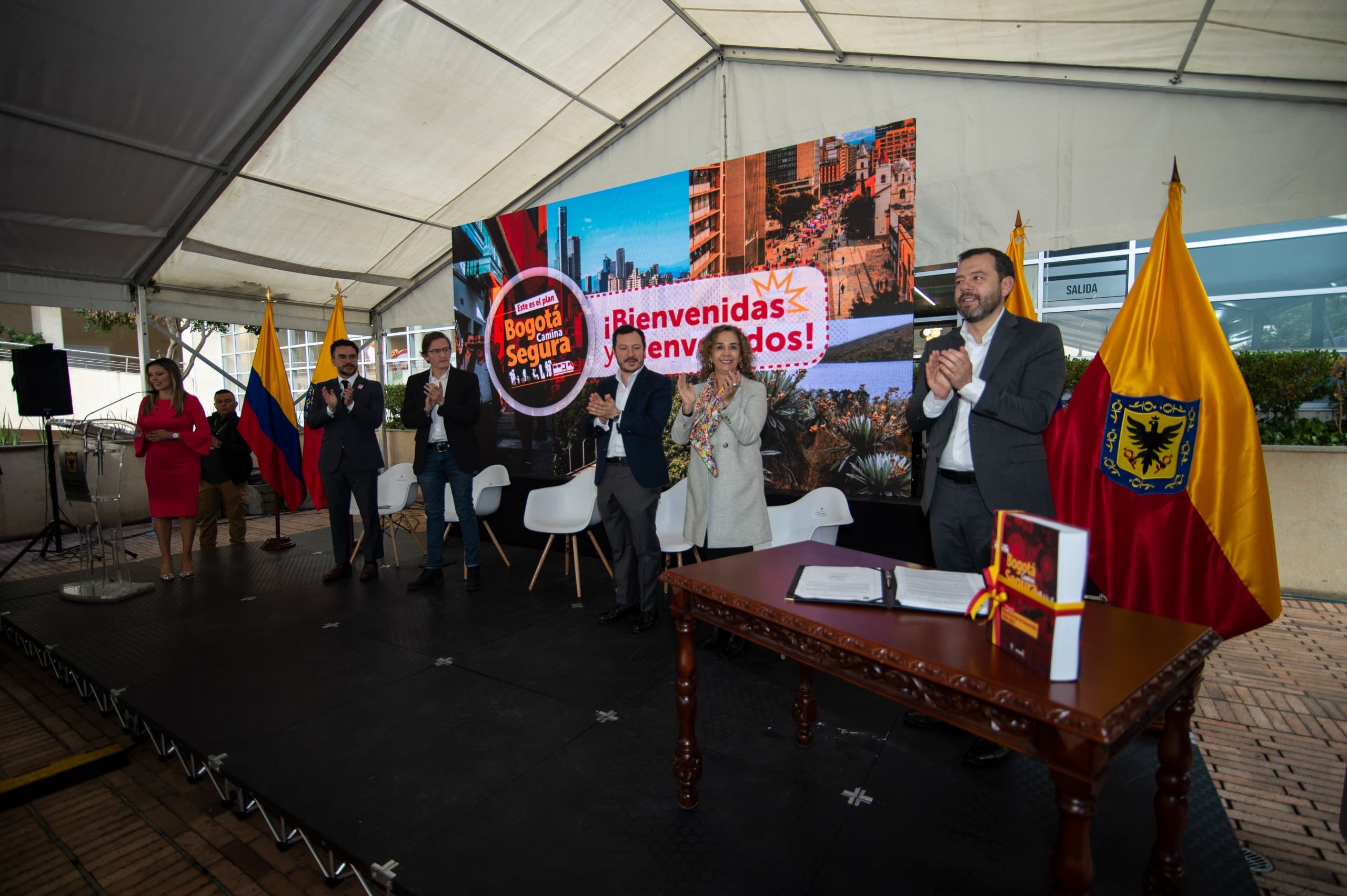 Bogotá ya tiene Plan de Desarrollo alcalde Galán sancionó el proyecto.png