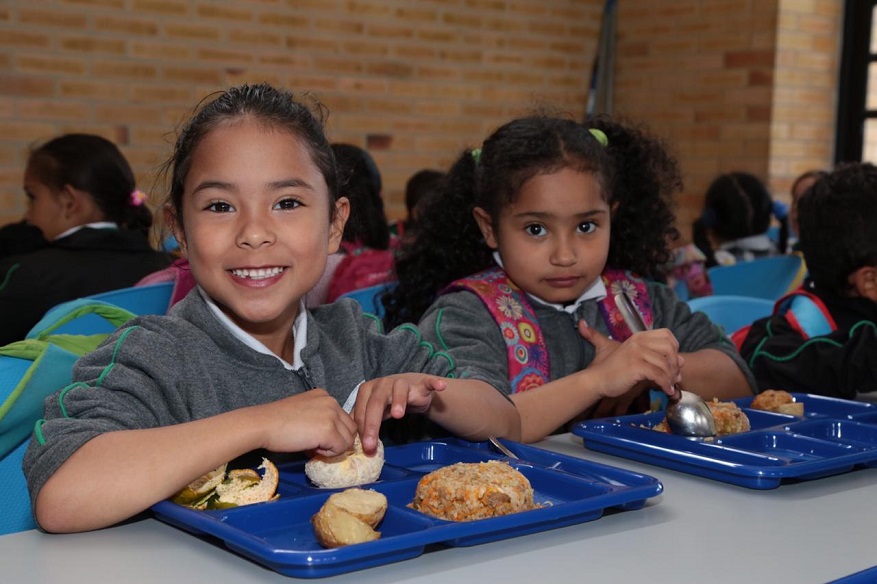 156 comedores escolares funcionando en Bogotá 