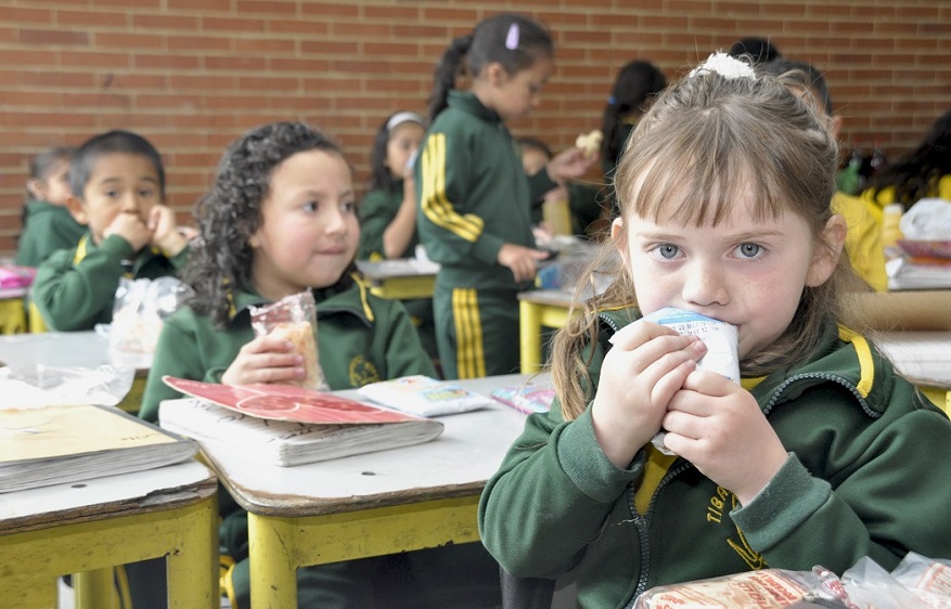 Sigue entrega de bonos de alimentación escolar - Foto: Prensa Secretaría de EducaciónSigue entrega de bonos de alimentación escolar - Foto: Prensa Secretaría de Educación