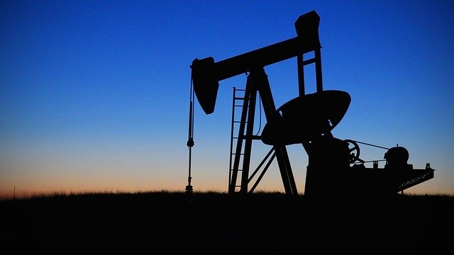 Imagen de una máquina extractora de petroleo
