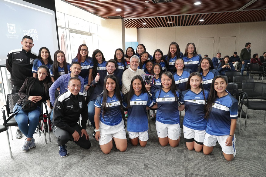 Reconocimiento a deportistas de juegos Lima 2019 - Foto: Comunicaciones Alcaldía / Diego Bauman