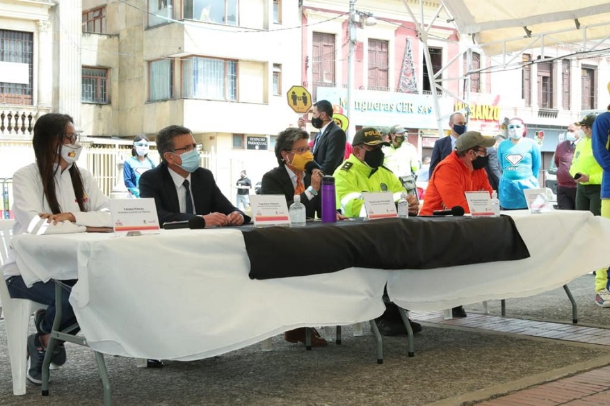Campaña #DesarmePorLaVida en toda la ciudad - Foto: Comunicaciones Alcaldía Bogotá