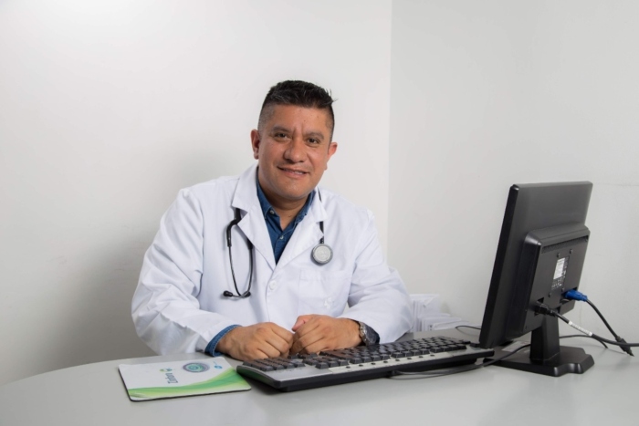 Doctor Álvaro Andrés Carranza, médico urgenciólogo