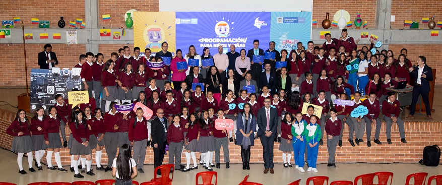Estudiantes se capacitan en lenguaje de programación - Foto: Comunicaciones Secretaría de Educación
