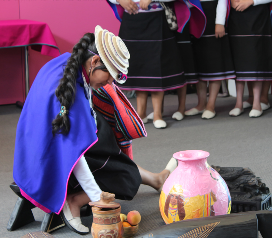 Mantener sus tradiciones, el gran reto en la capital - Foto: Jorge Farinango, Idartes.