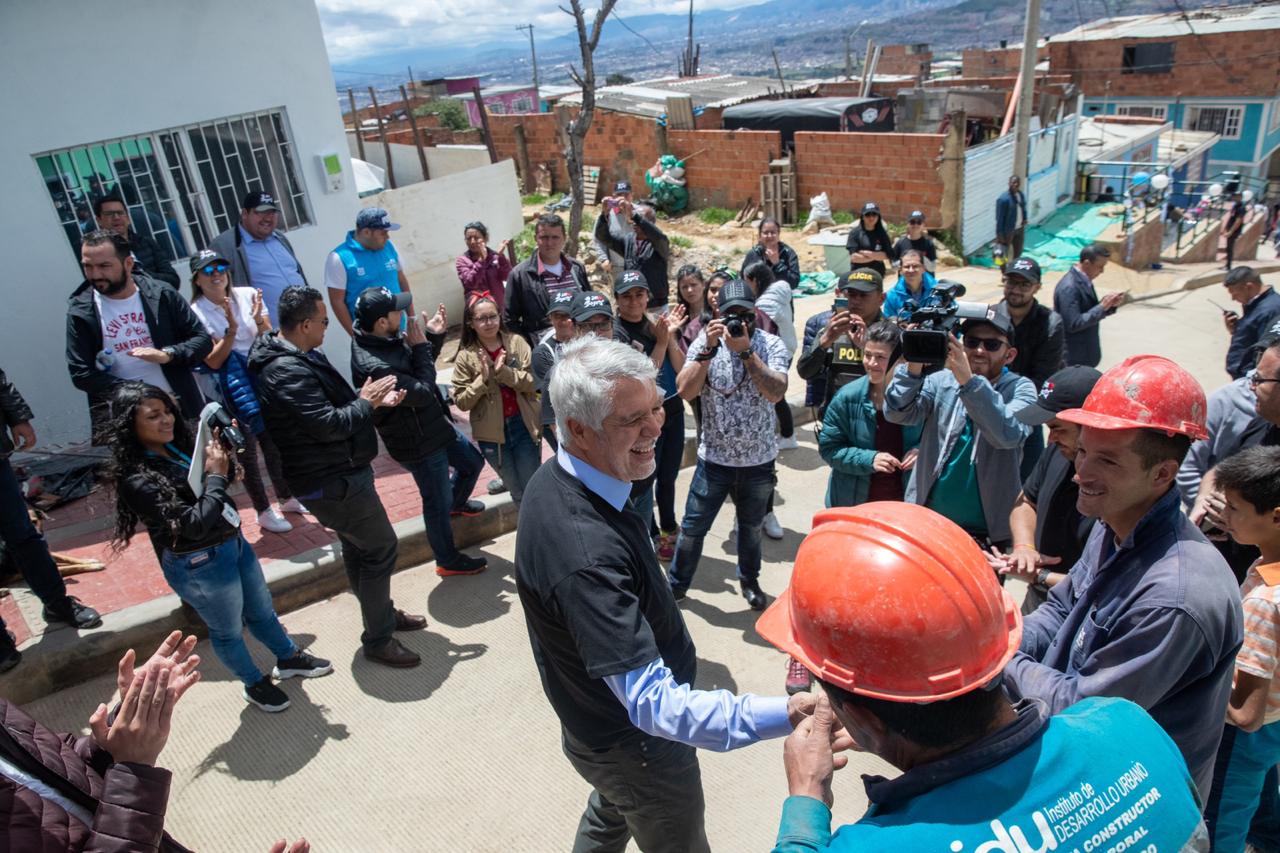 El alcalde Enrique Peñalosa estuvo en varios puntos de obras claves en la localidad de Ciudad Bolívar - FOTO: Consejería de Comunicaciones