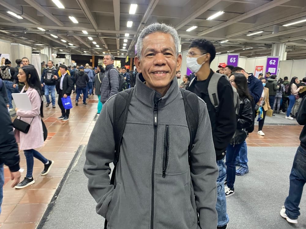 Historias de personas mayores de 50 años en Megaferia Empleo Bogotá foro Wilfrido Pérez