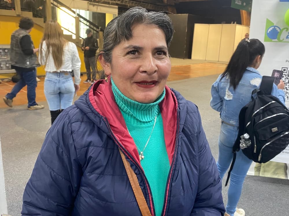 Historias de personas mayores de 50 años en Megaferia Empleo Bogotá foto Martha Higuera