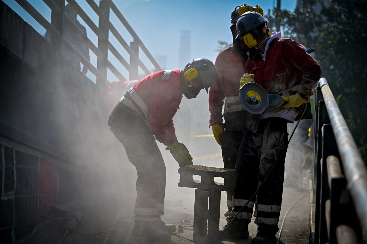 Trabajadores durante operativo de embellecimiento.