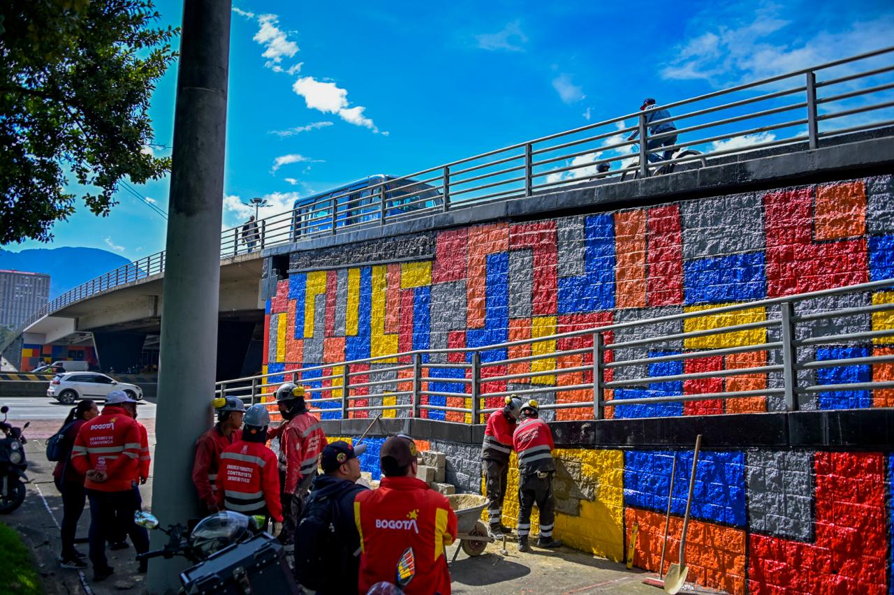 Resultado de la jornada de embellecimiento y sellamiento de huecos bajo el puente.