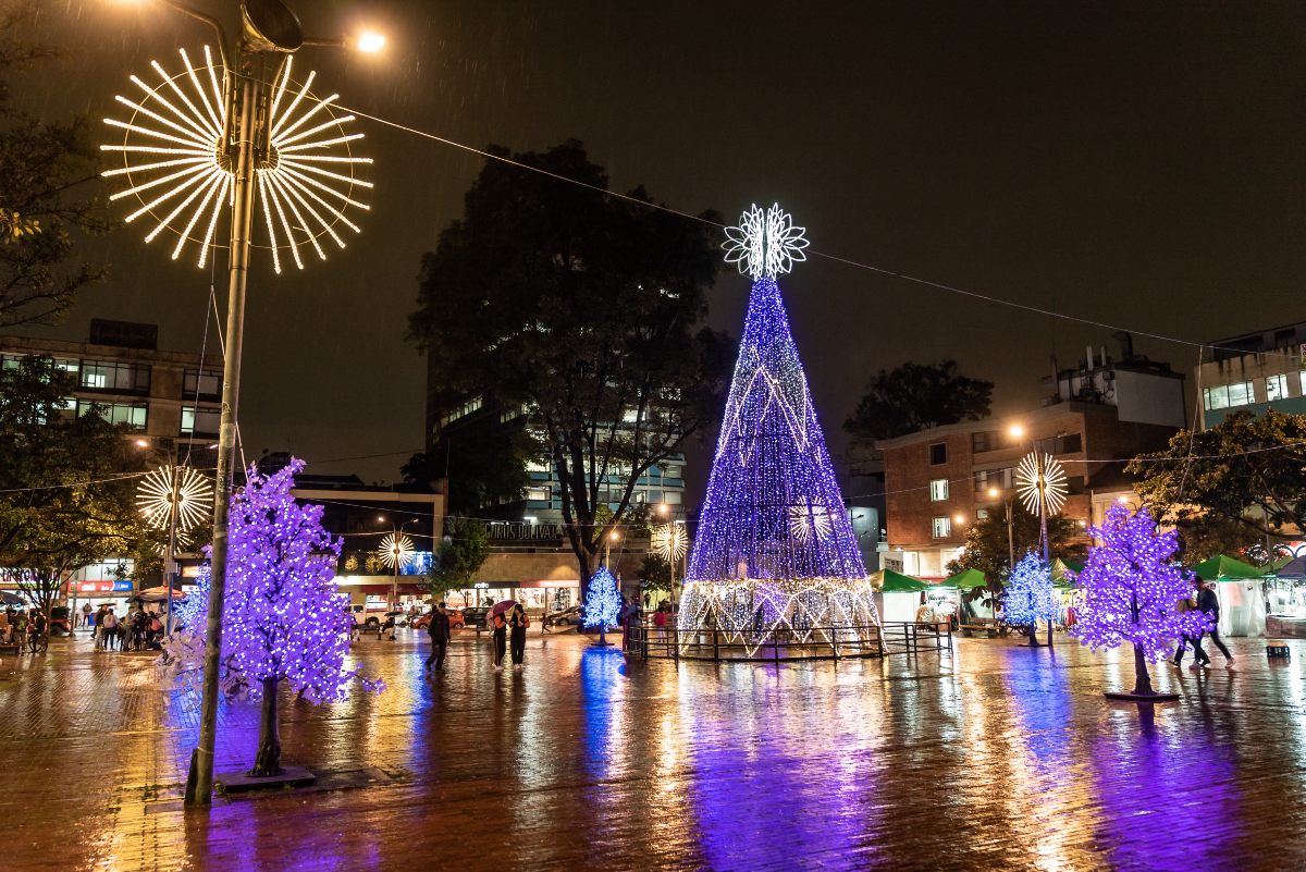 Iluminación de la 'Ruta de la Navidad' en el Parque Lourdes