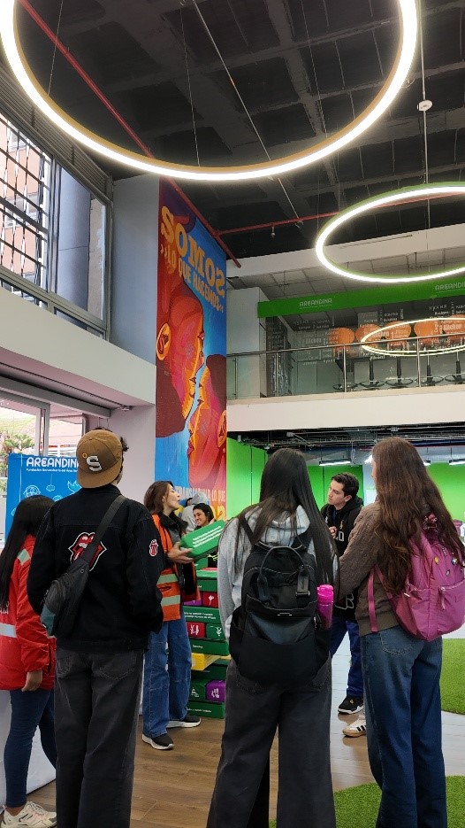 Metro Línea 1 campaña de movilidad sostenible entre jóvenes de Bogotá 