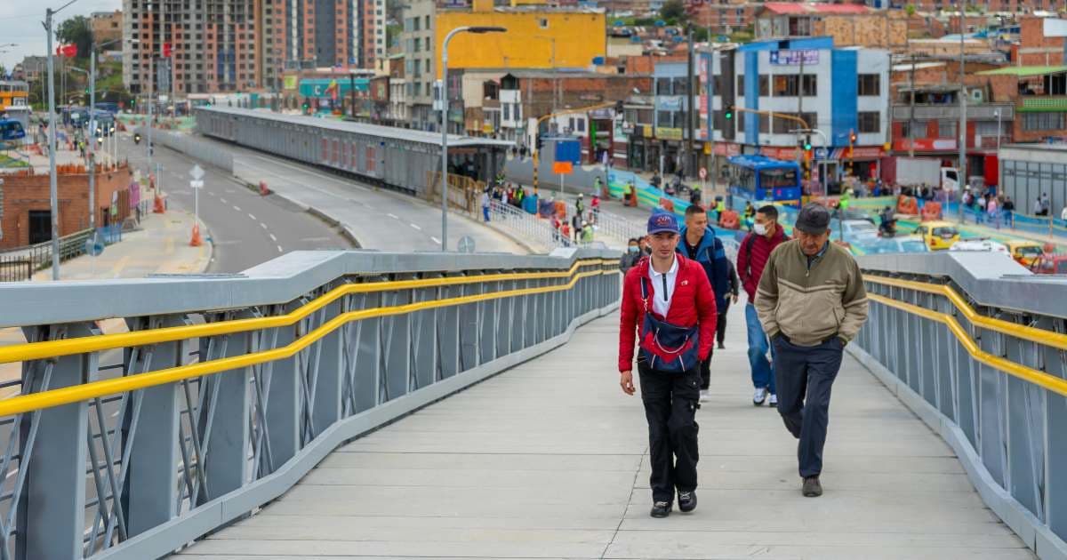 Movilidad en Bogotá: ya está en operación puente peatonal en Molinos