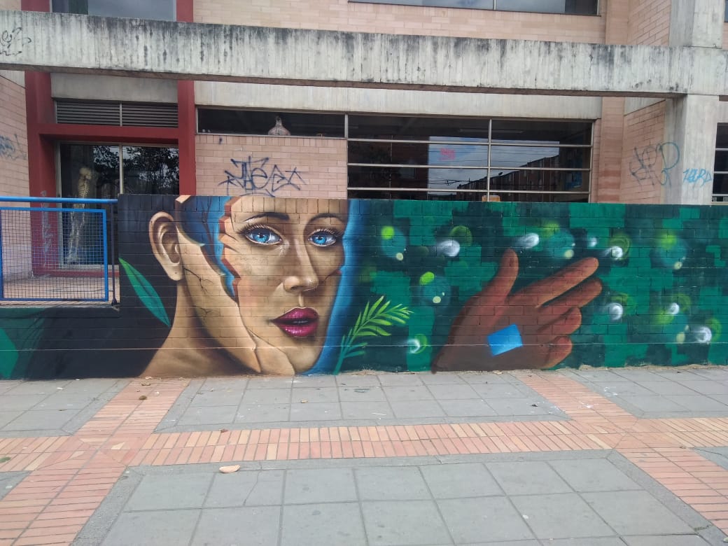 Murales llenos de colores engalanan colegio Gabriel Mejía Betancur - FOTO: Prensa IDPAC