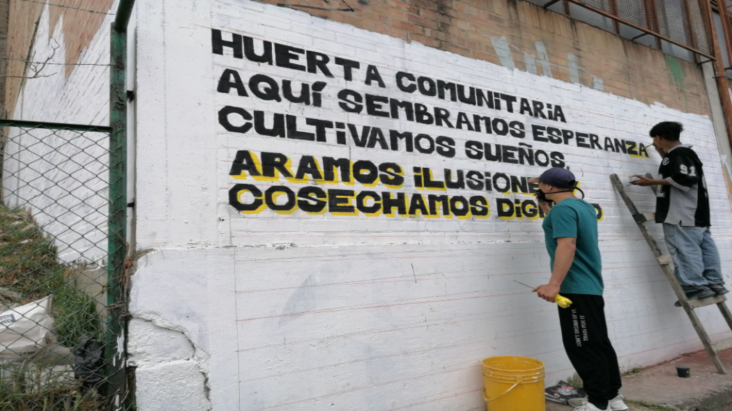 Mural pintado por la comunidad durante una de las socializaciones del proyecto ecobarrios. Foto: Secretaría del Hábitat