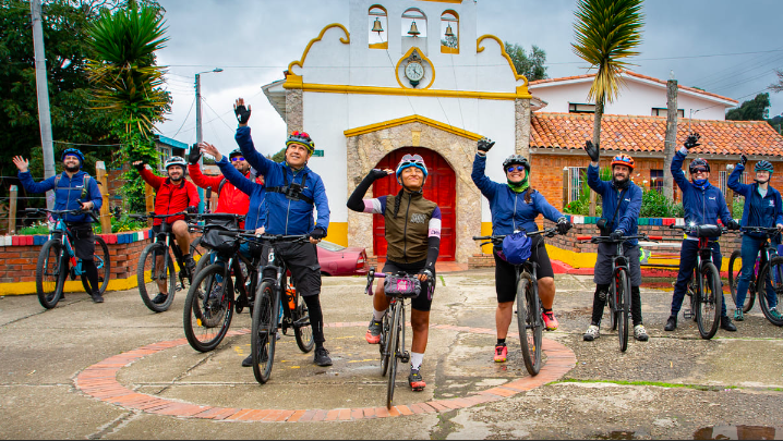 Planes en Bogotá: visita la ruta en bici por el sendero del Frailejón 