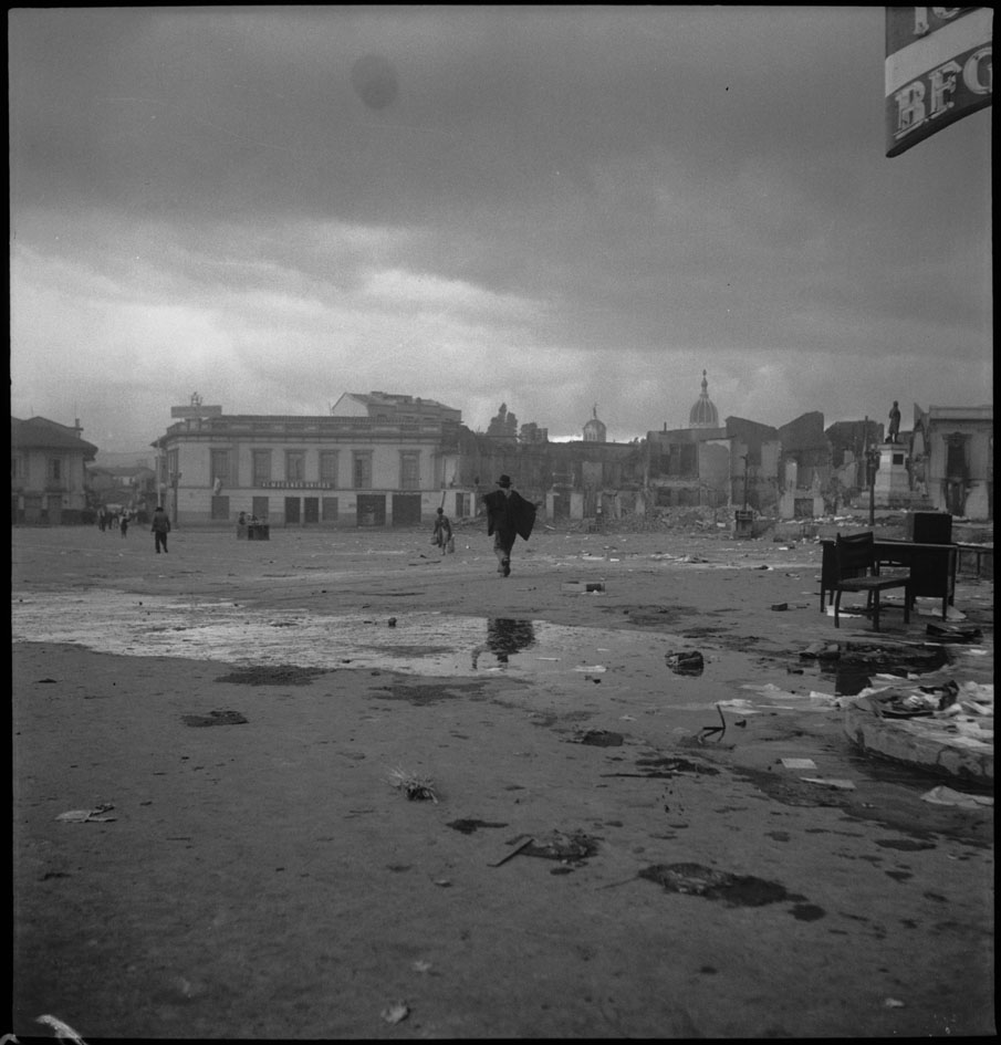 Plaza San Victorino afectada el 9 de abril/FOTO: Sady González-1948-Archivo Bogotá
