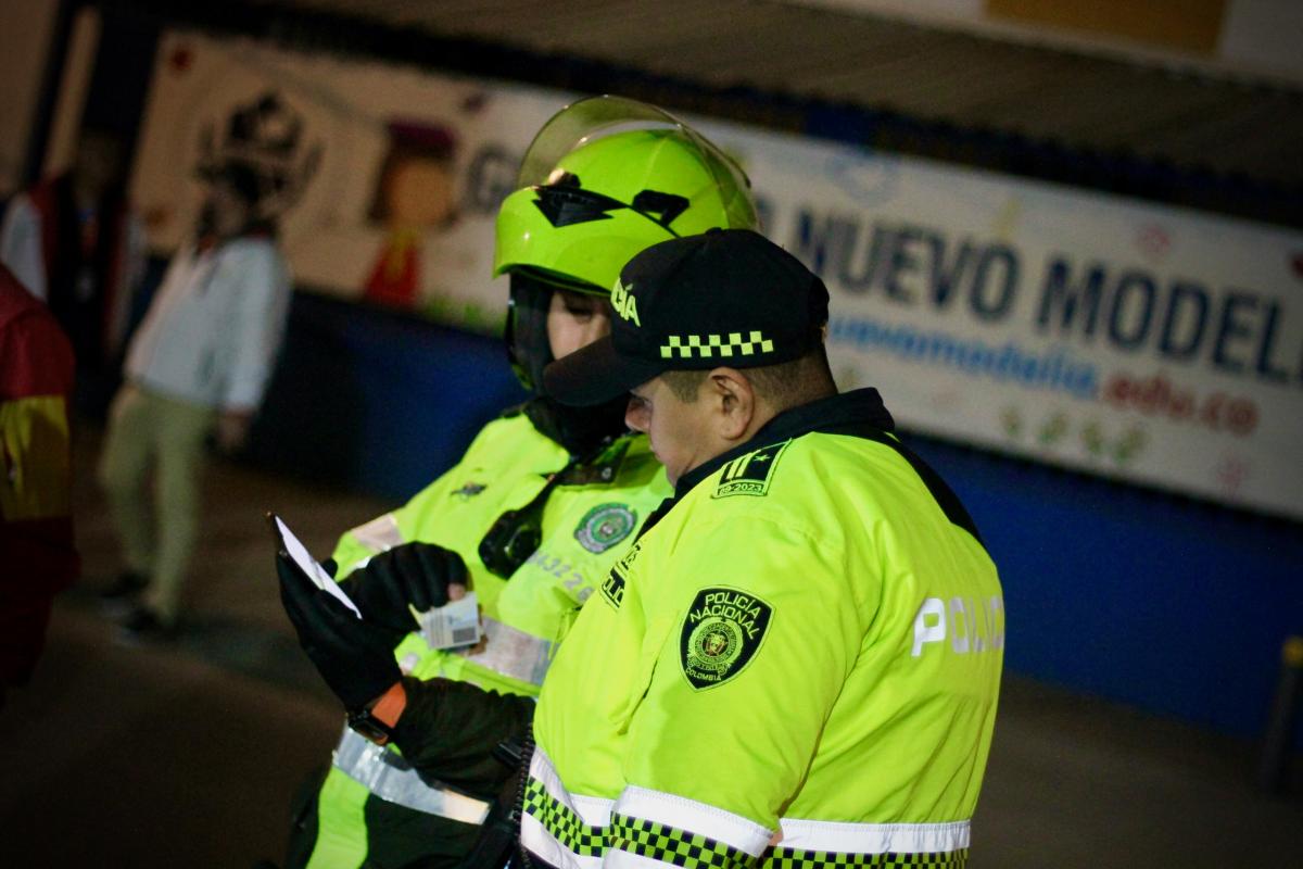 La Policía Metropolitana de Bogotá en un operativo en Modelia. 