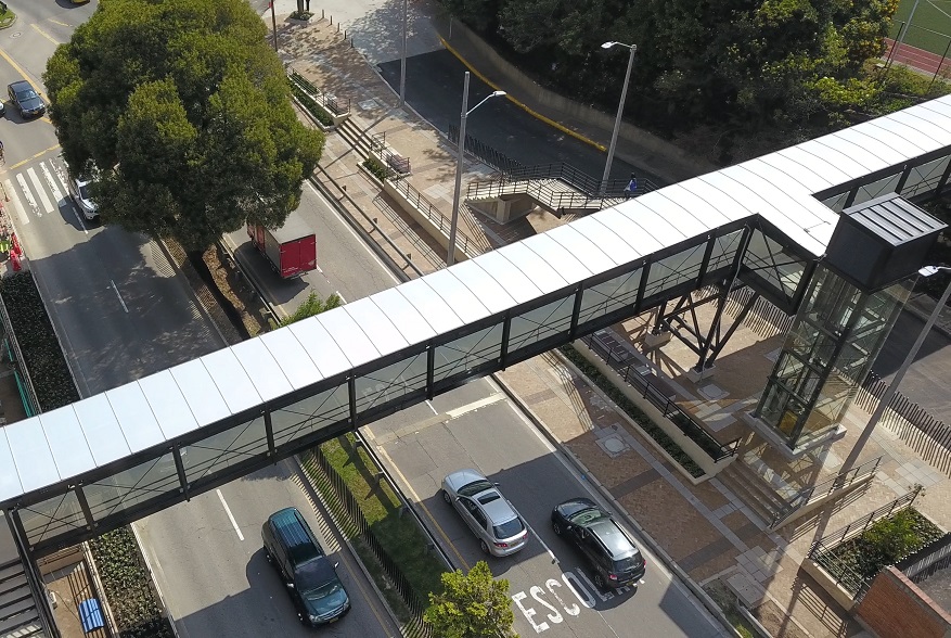 Nuevo puente peatonal en la Circunvalar con Calle 70 - Foto: Comunicaciones IDU