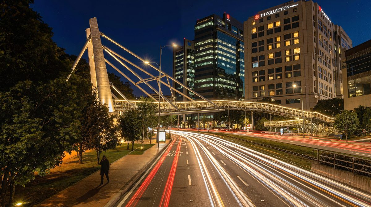 Construcción del puente peatonal calle 112 con carrera Novena Bogotá 