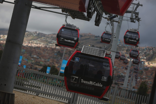 Una foto del transmicable en funcionamiento
