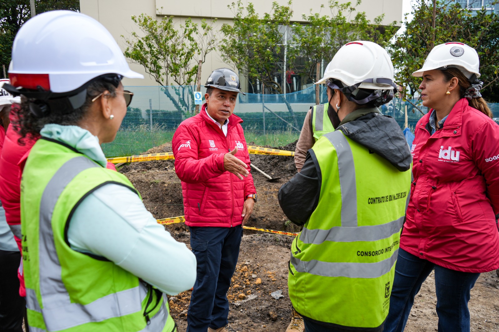 Cimentación nuevo puente peatonal de la calle 112 con Novena Bogotá 