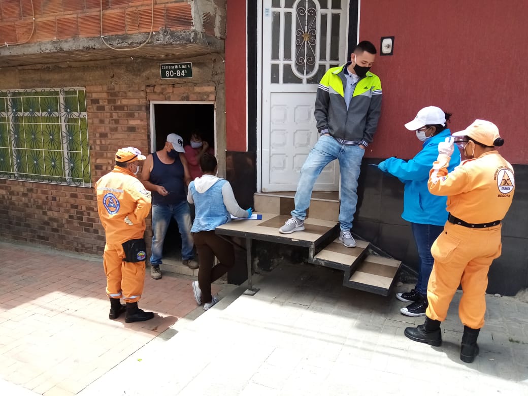 Hoy desde el barrio La Joya #BogotáSolidariaAvanza