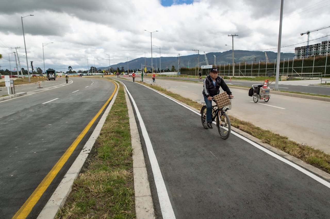 Cicloruta en la Avenida Boyacá