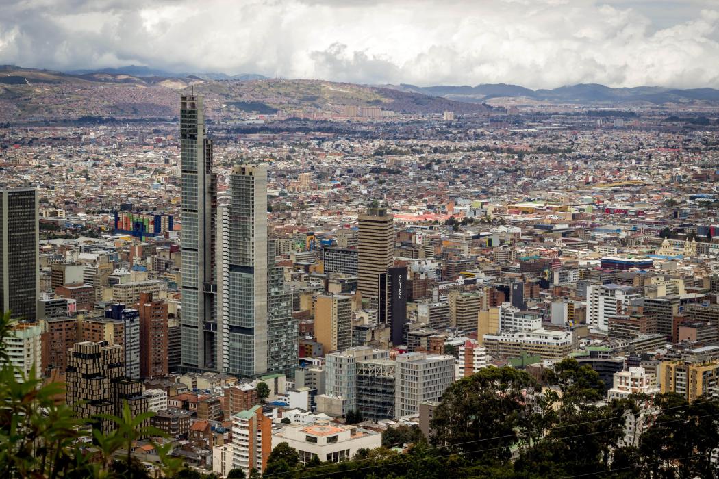 Panorámica de Bogotá desde los cerros orientales. Foto: Michael Lechner para Unsplash.