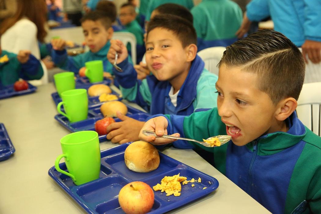 Programa de alimentación escolar de Bogotá líder en el país 
