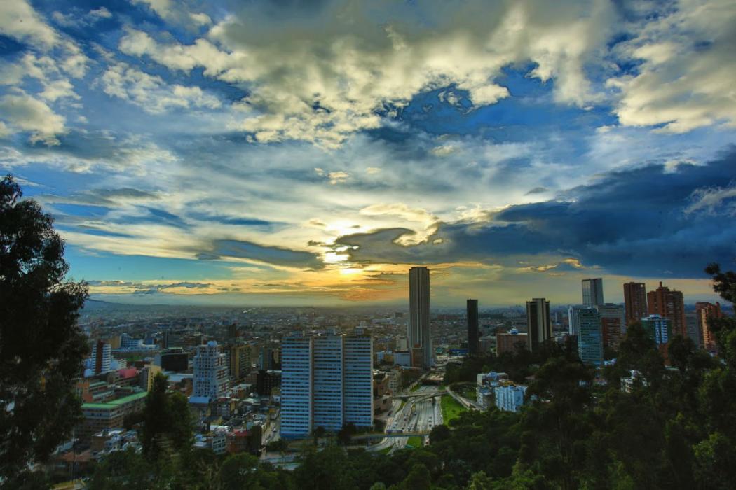 Panorámica de Bogotá al atardecer